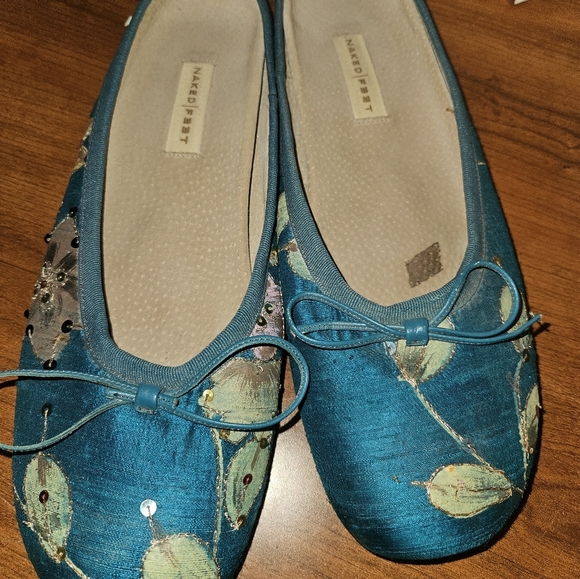 Naked Feet Womans Turquoise Flats Size 11 - Picture 9 of 10